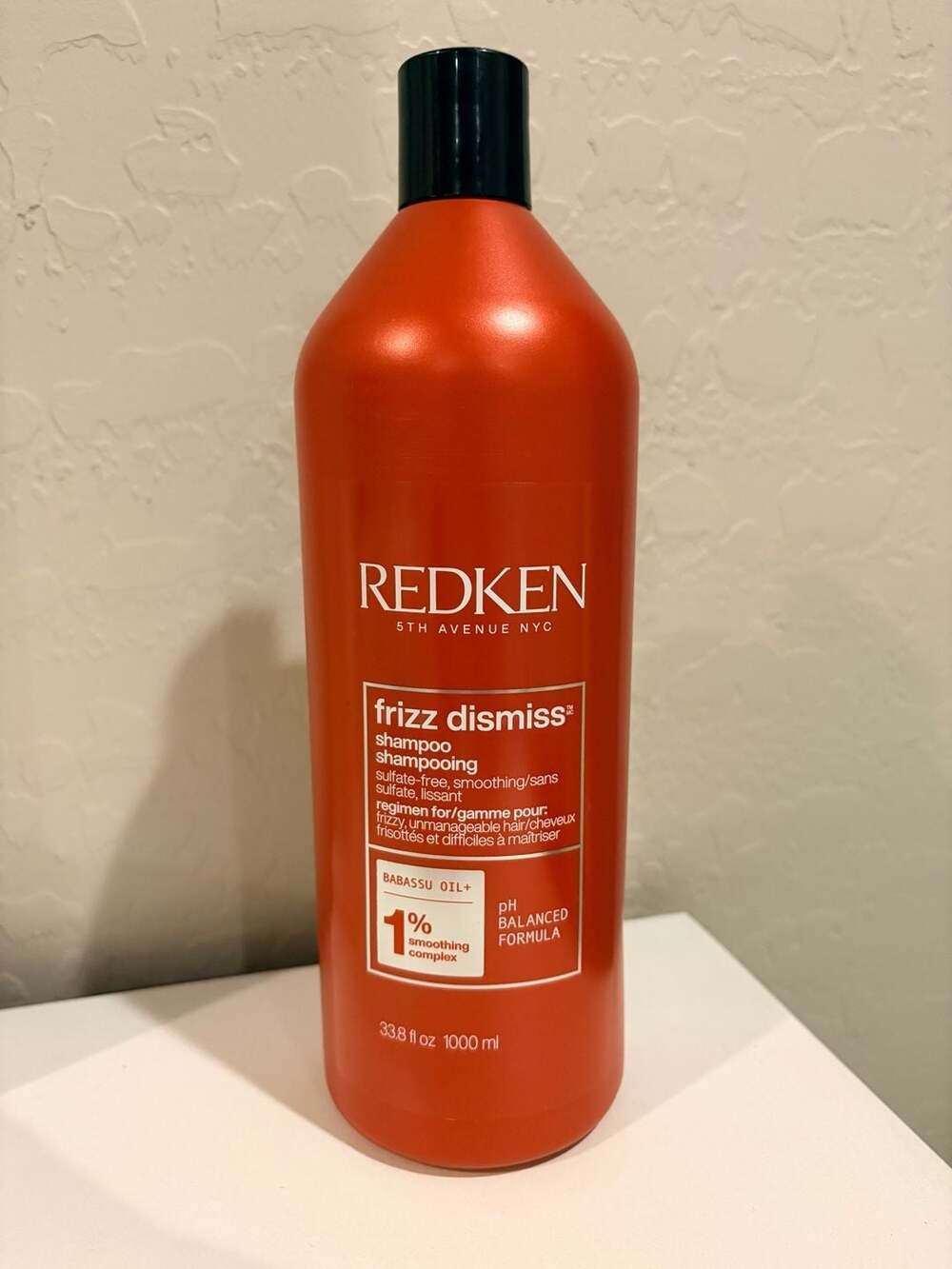 Redken Frizz Dismiss Shampoo 33.8 oz 1000 ml